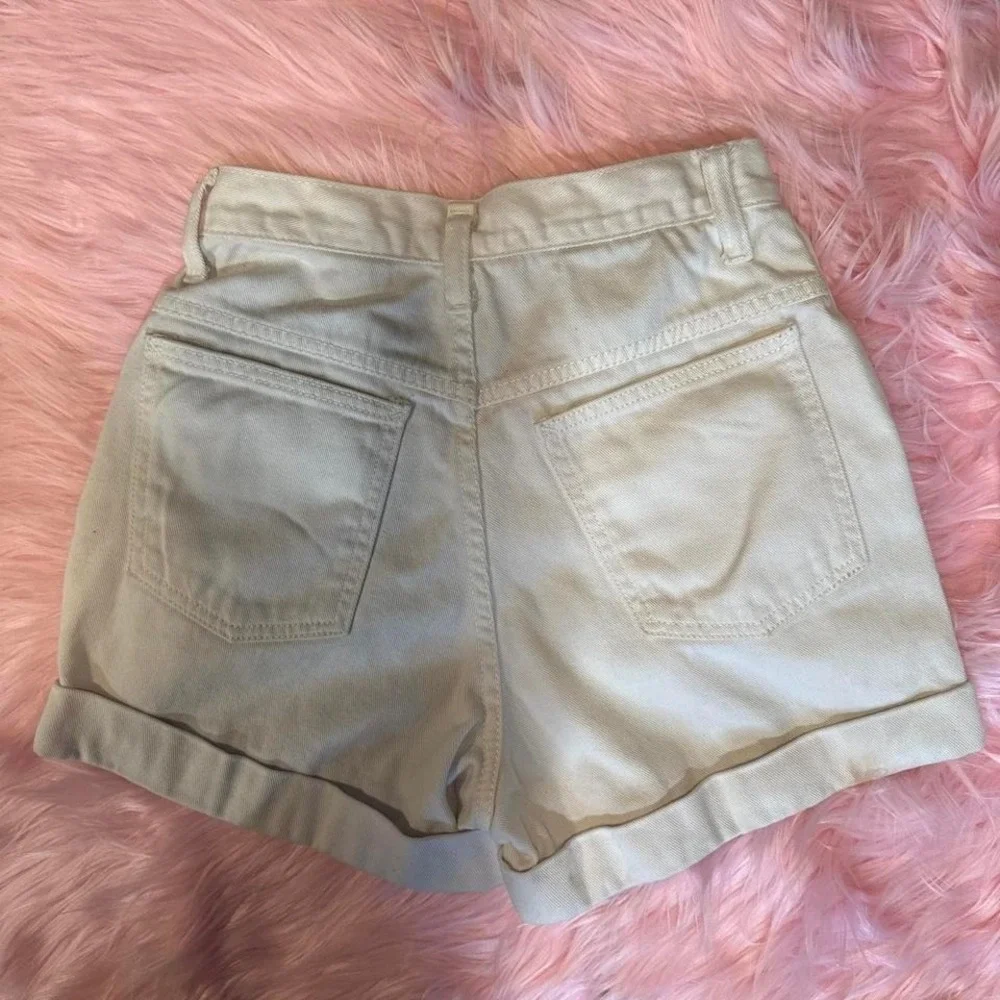 VIntage Crean High-waisted‎ Shorts Fold Over Hem, High Waist Size 5 SMALL